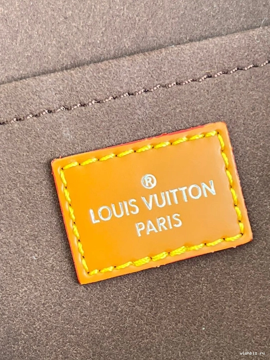 WIS CHANELUNY VUITTON LOUIS MINI 0315